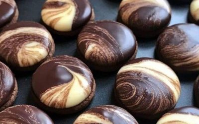 Delikatne ciasteczka marmurkowe – rozkosz, która rozpływa się w ustach.